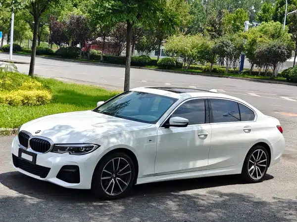 BMW 3 Series 2021
