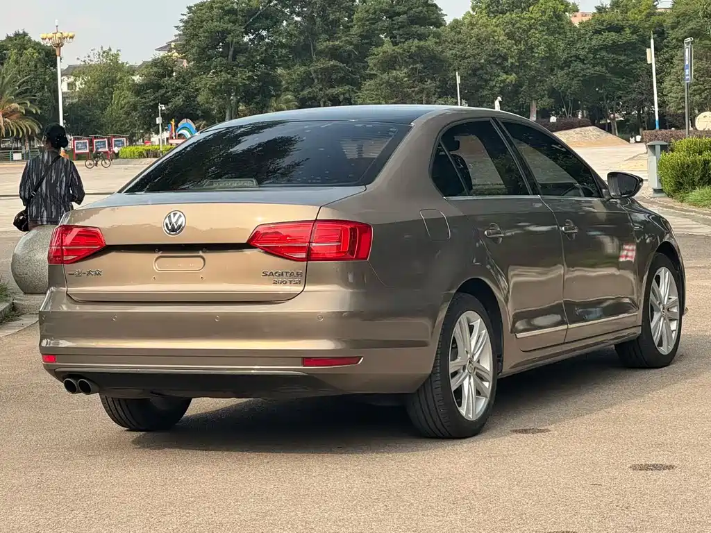 Volkswagen Sagitar 2017