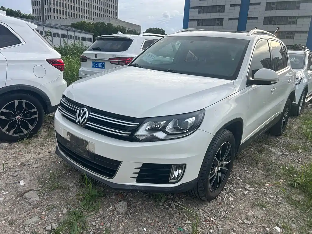 Volkswagen Tiguan 2014 — фото 1