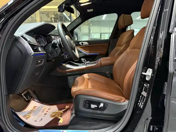 BMW X7 2021