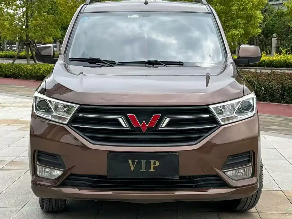 Wuling Hongguang 2019 — фото 2
