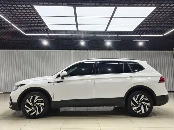 Volkswagen Tiguan L 2022