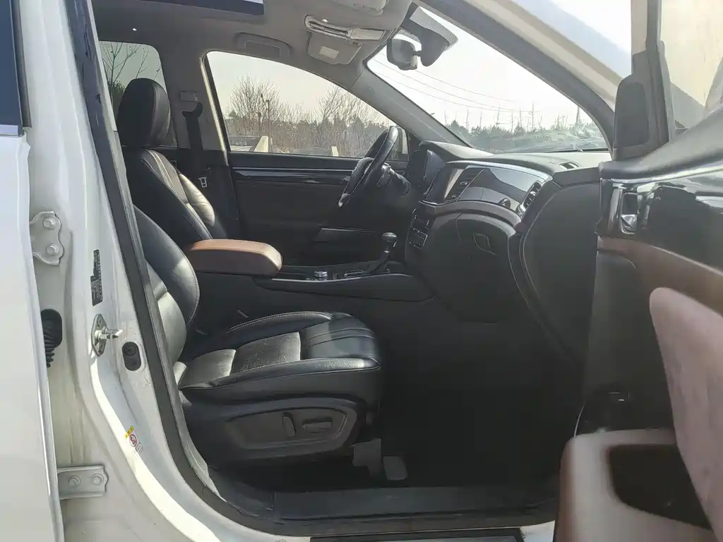 GAC Motor Trumpchi GS8 2018 — фото 11