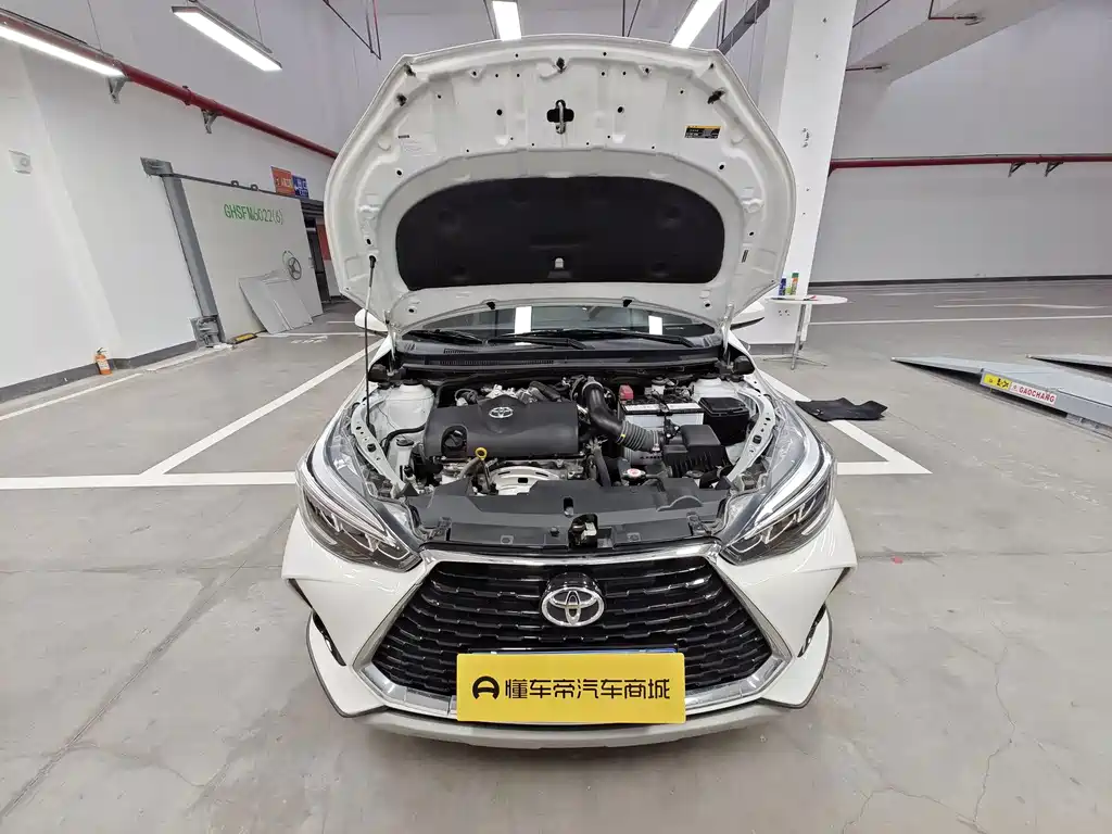 Toyota Yaris L 2022 — фото 19