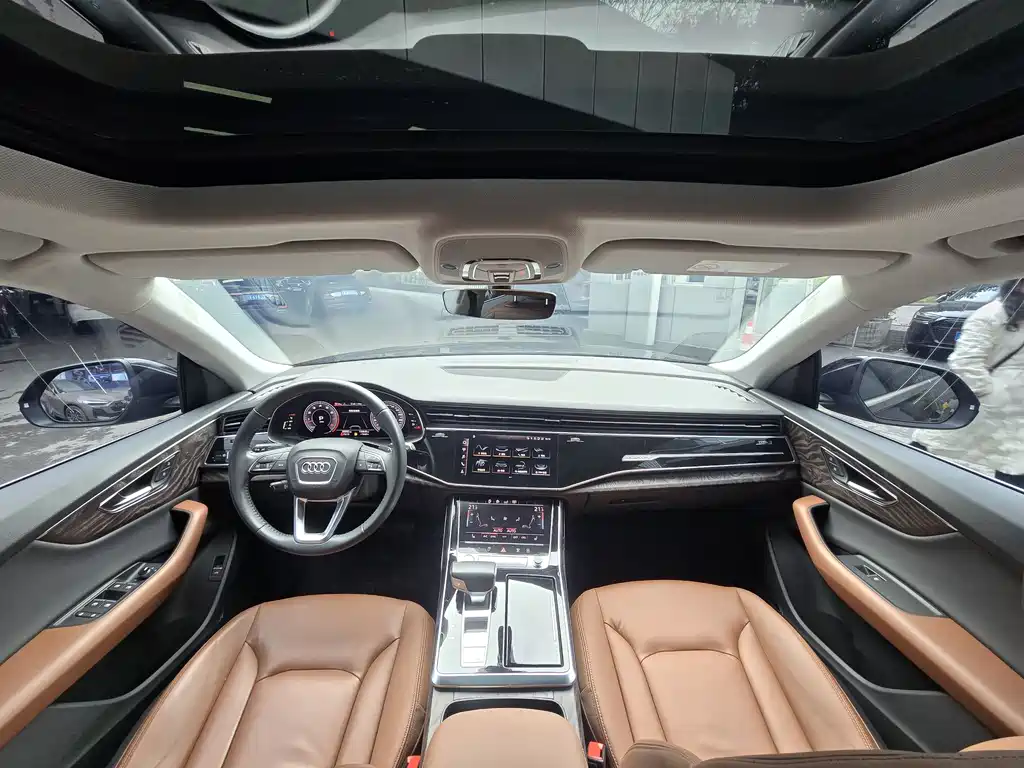 Audi Q8 2020 — фото 18