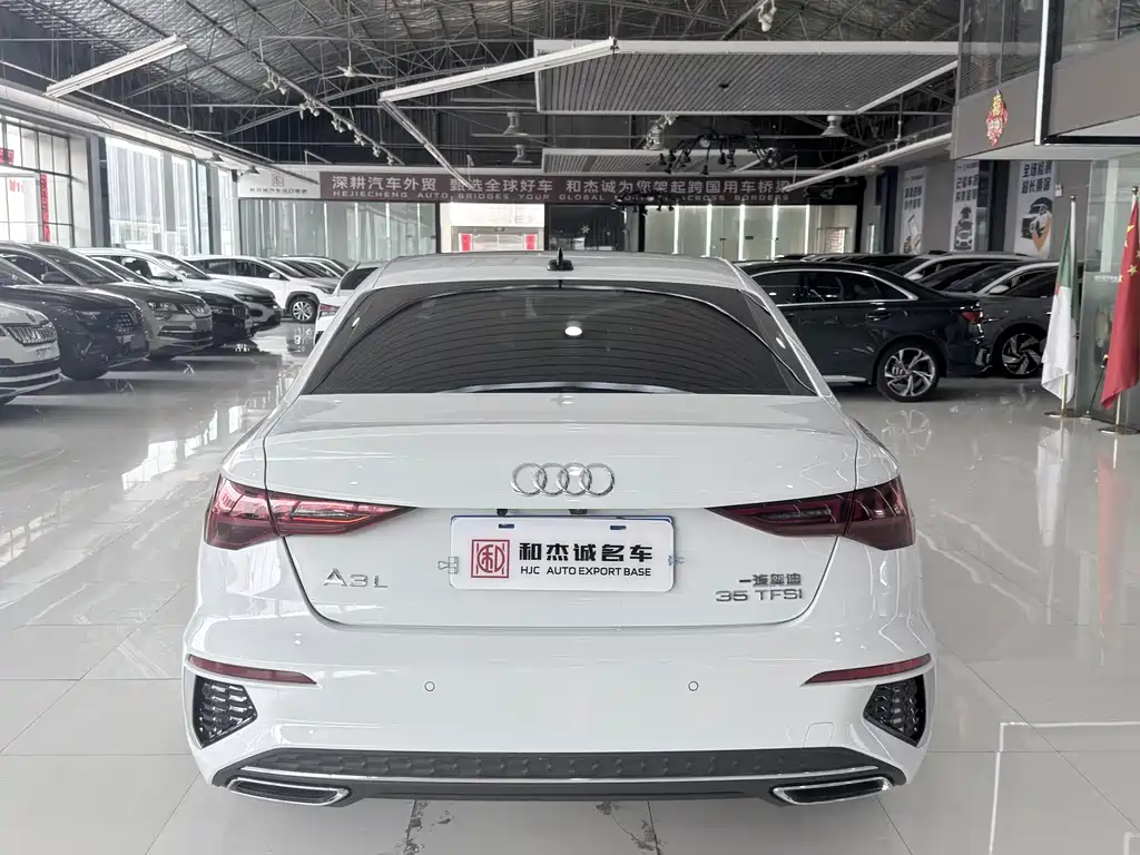 Audi A3 2022 — фото 13