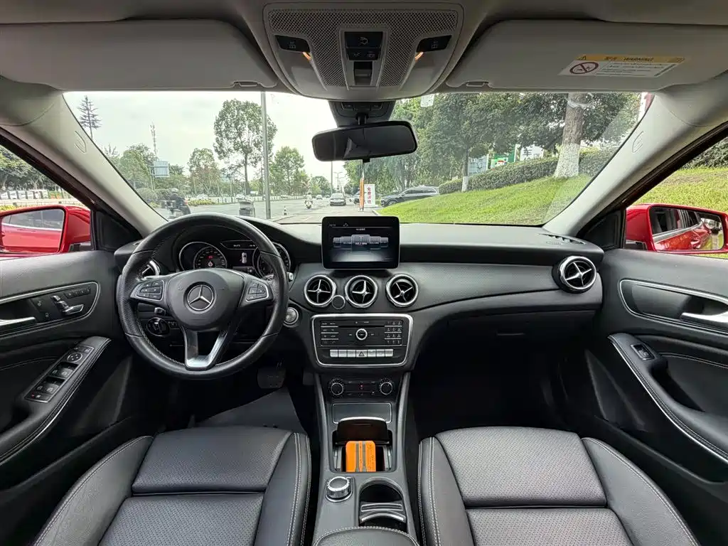 Mercedes-Benz GLA 2017 — фото 11