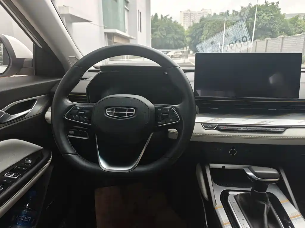 Geely Emgrand L 2022 — фото 10