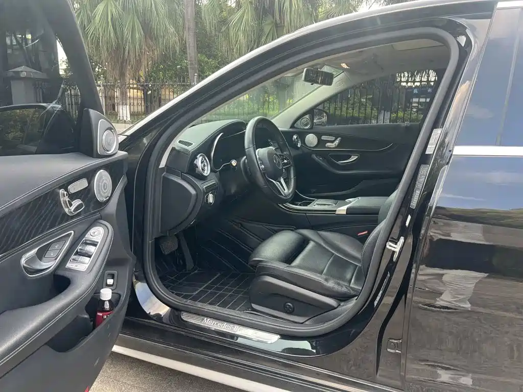 Mercedes-Benz C-Class 2019