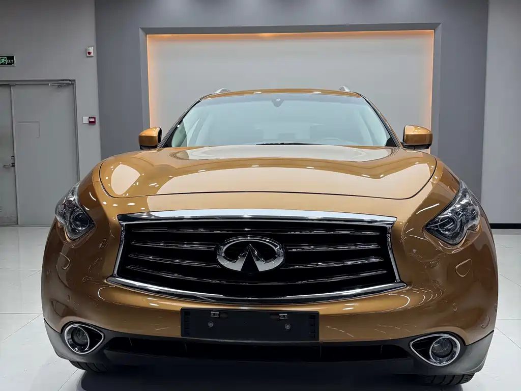 Infiniti QX70 2014