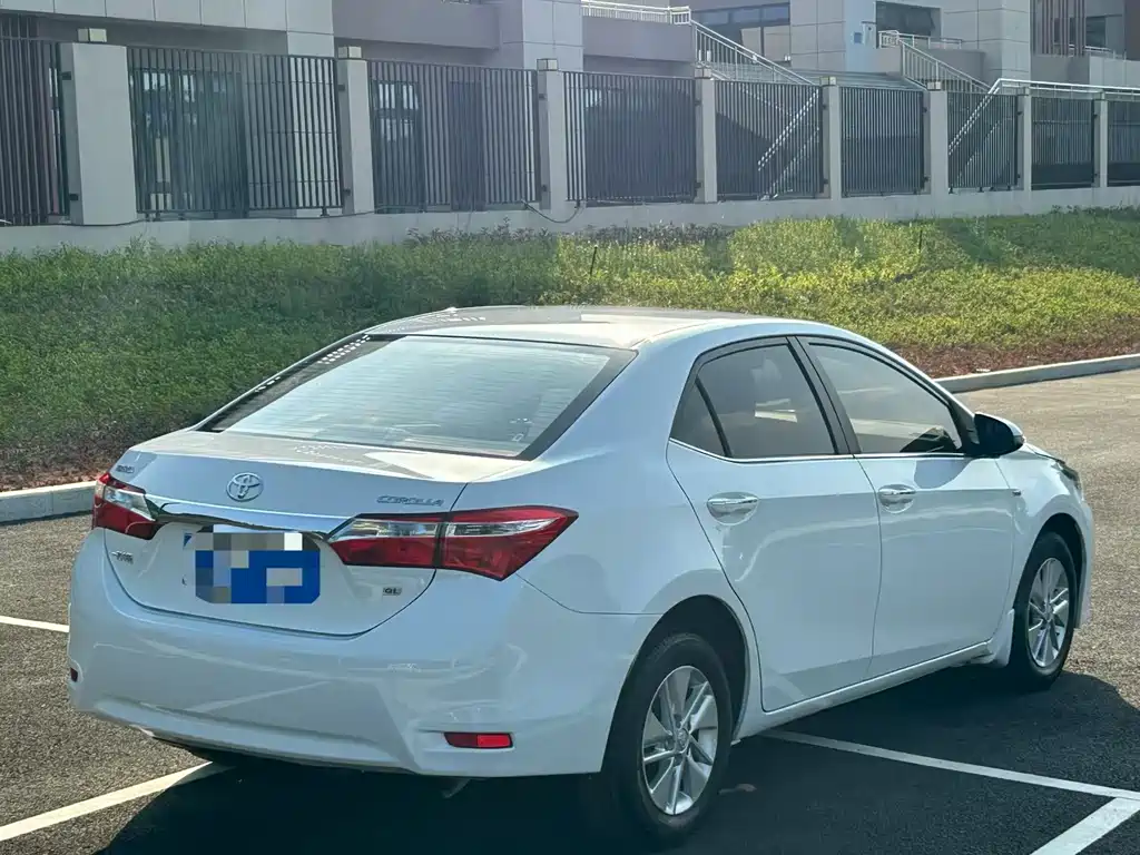 Toyota Corolla 2015 — фото 9