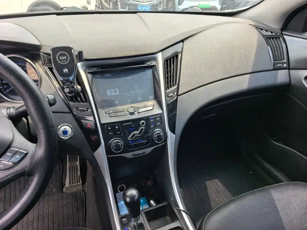 Hyundai Sonata 2014 — фото 13