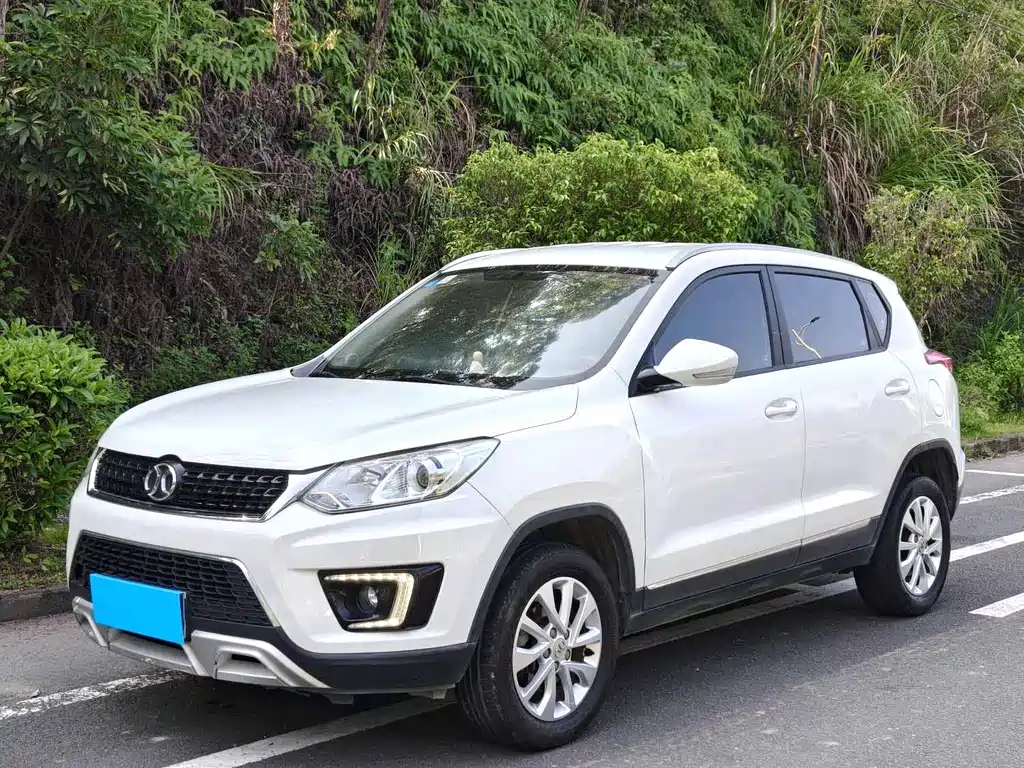 BAIC Senova X35 2016 — фото 1