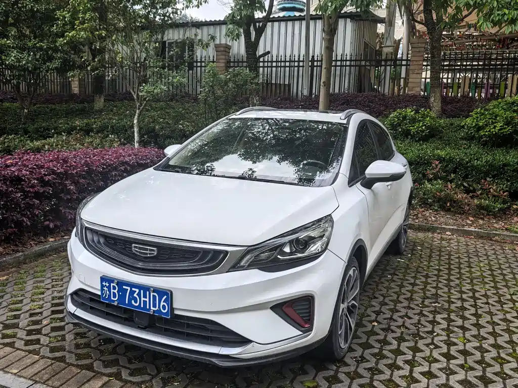 Geely Emgrand GS 2021 — фото 1