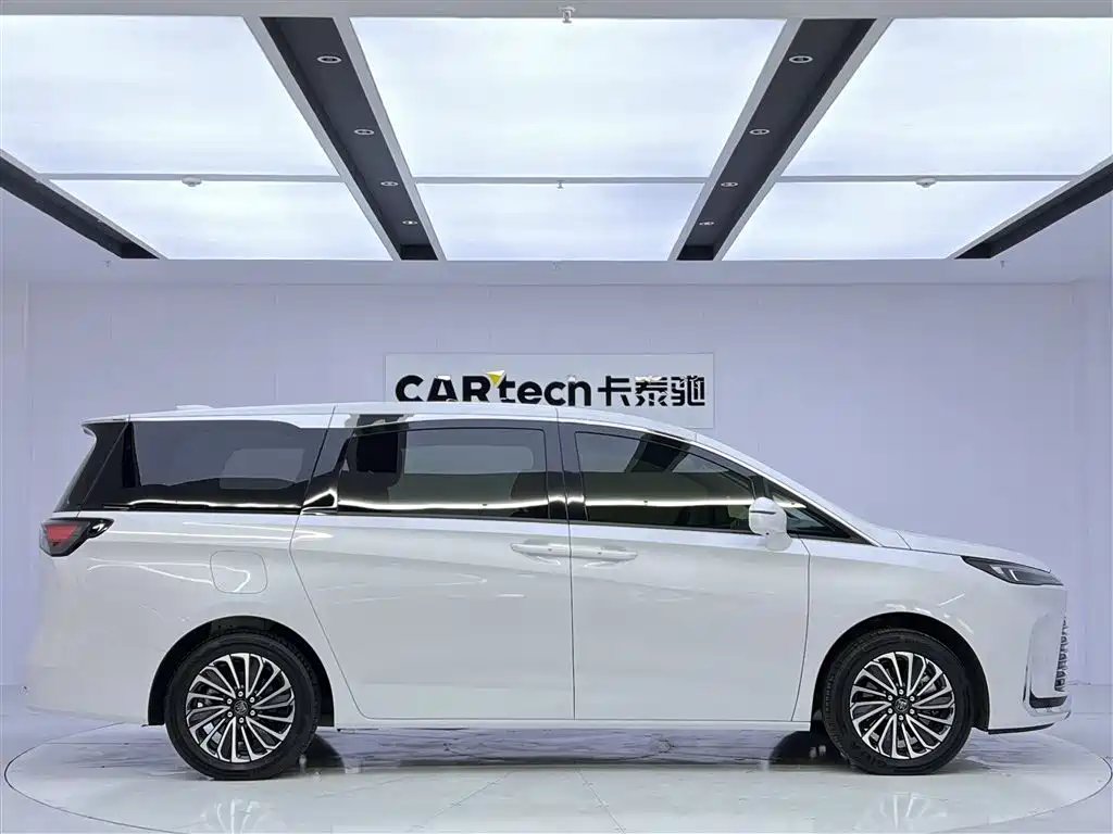 Buick GL8 Hybrid 2025 — фото 4