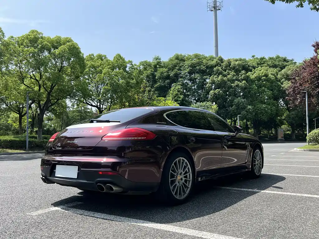 Porsche Panamera 2016 — фото 13