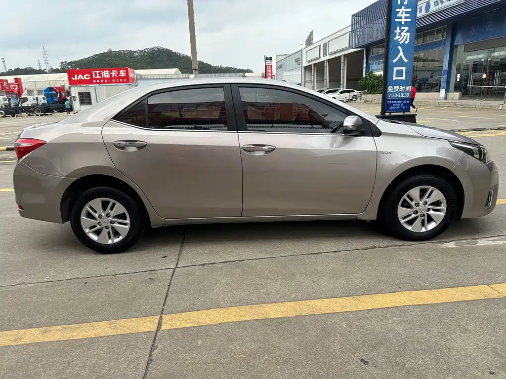 Toyota Corolla 2016 — фото 11