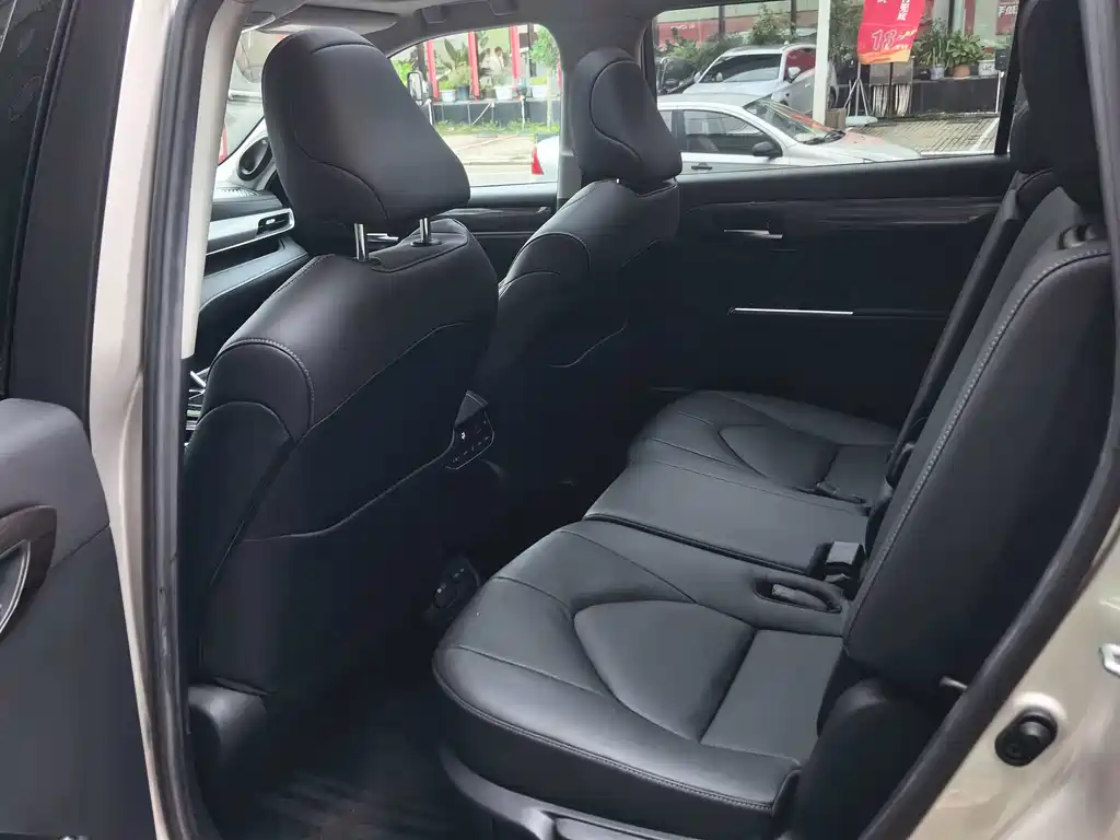 Toyota Highlander 2021 — фото 10