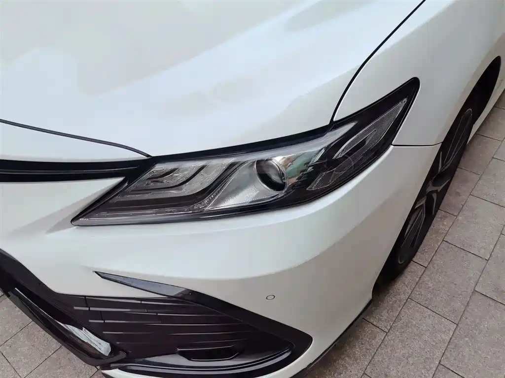 Toyota Camry 2021 — фото 18