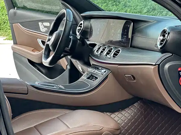 Mercedes-Benz E-Class 2021