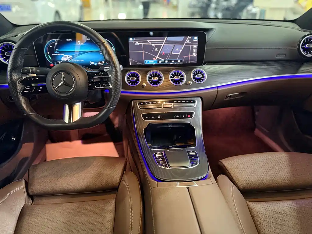 Mercedes-Benz E-Class 2022 — фото 8