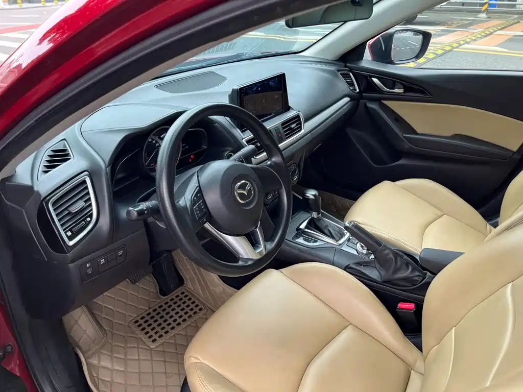 Mazda 3 Axela 2014