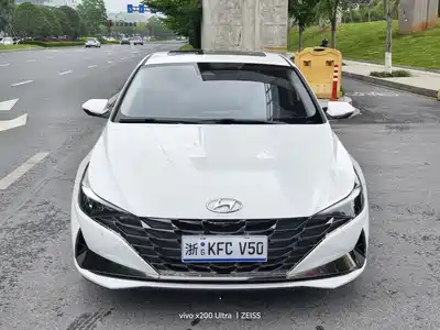 Hyundai Elantra 2022