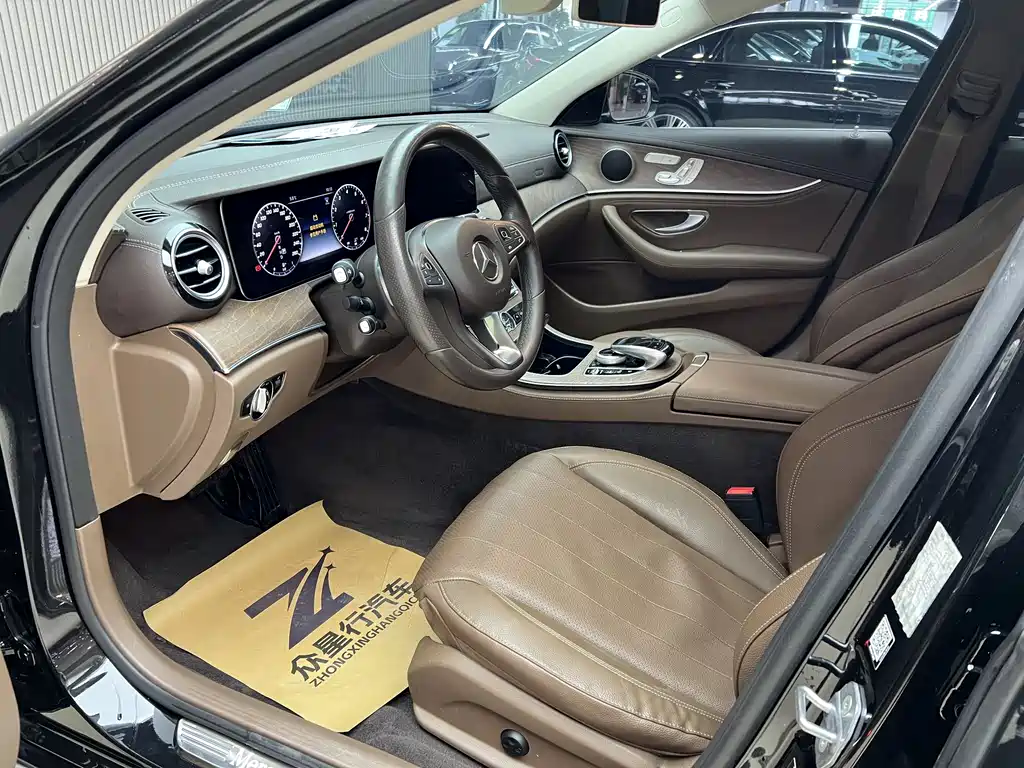 Mercedes-Benz E-Class 2019 — фото 17