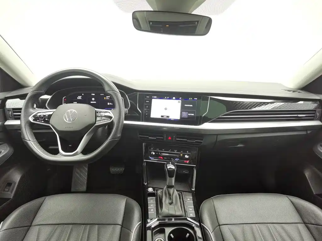 Volkswagen Passat 2023