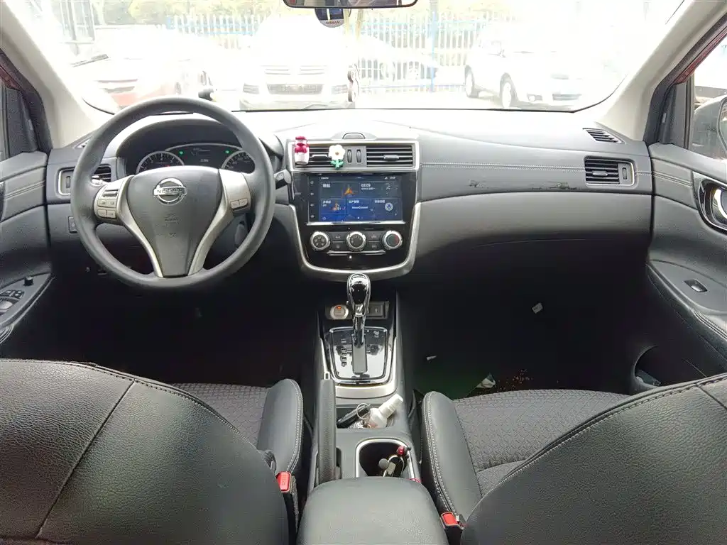 Nissan Tiida 2019 — фото 10