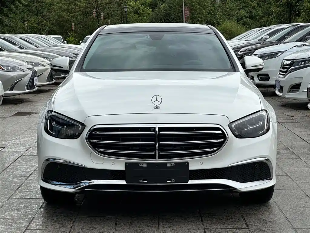 Mercedes-Benz E-Class 2022 — фото 2