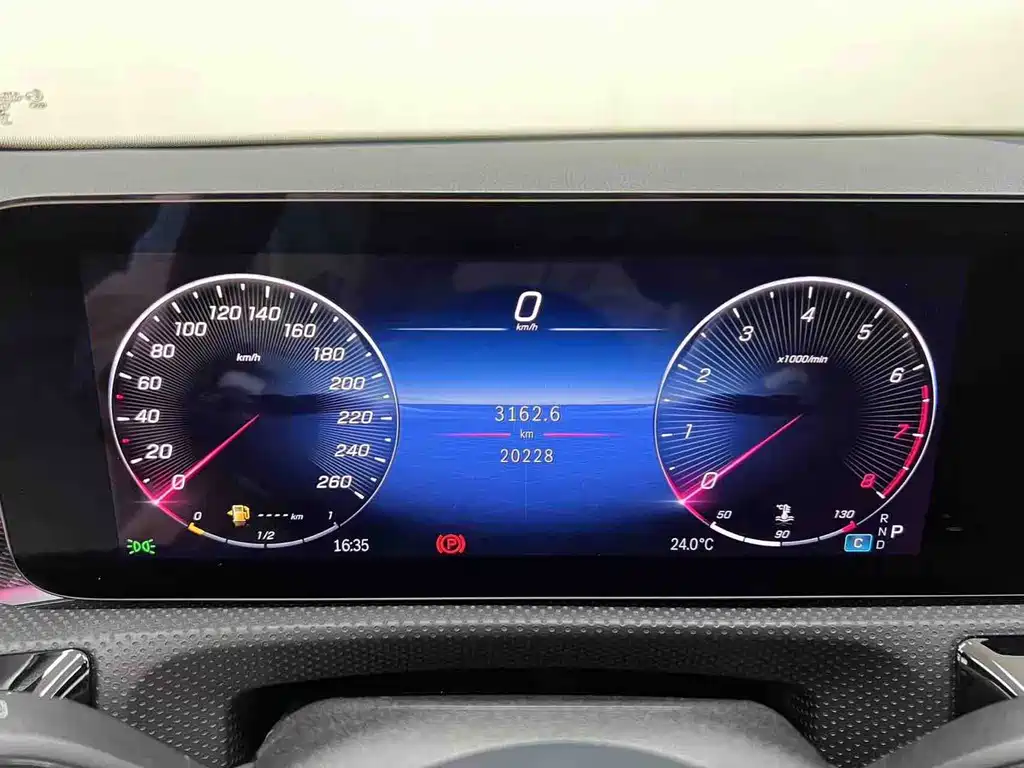 Mercedes-Benz A-Class 2025 — фото 23