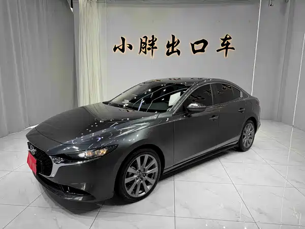 Mazda 3 Axela 2022