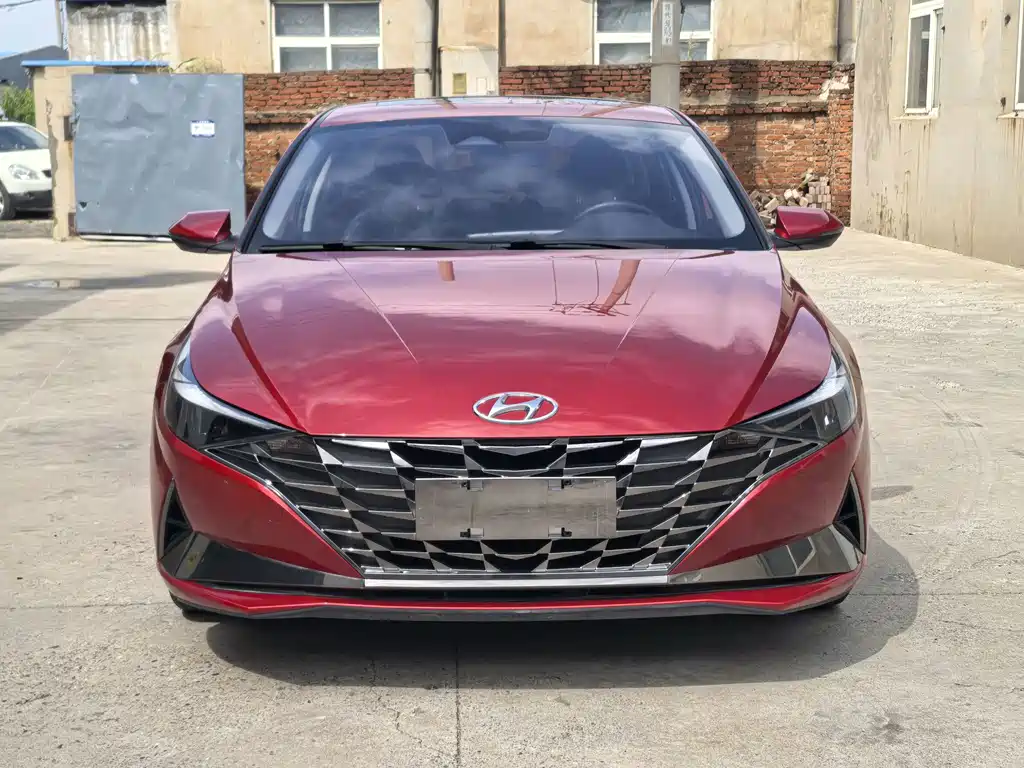 Hyundai Elantra 2023 — фото 2