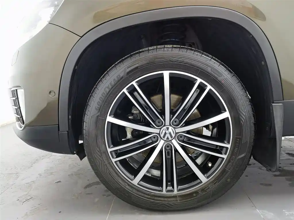 Volkswagen Tiguan 2015 — фото 17