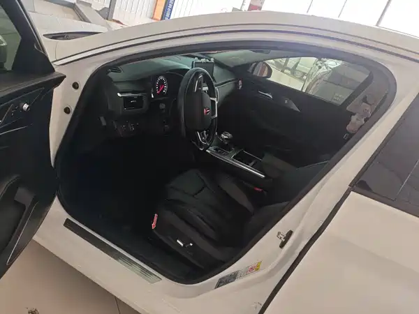 Hongqi H5 2022