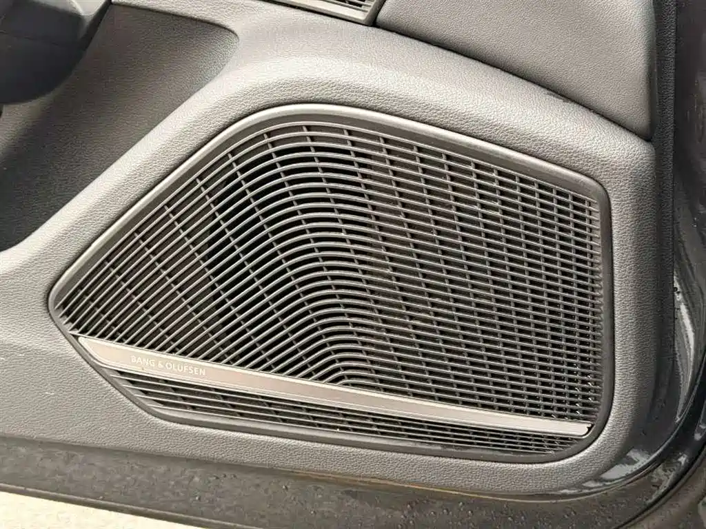 Audi A4 2022 — фото 8
