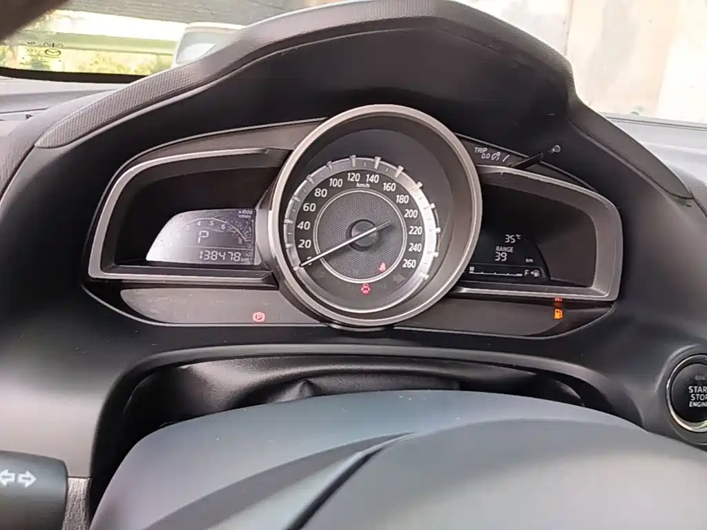 Mazda CX-4 2016 — фото 12