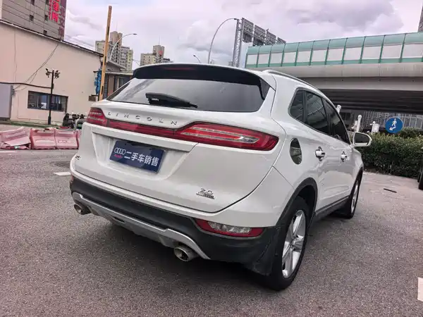 Lincoln MKC 2016