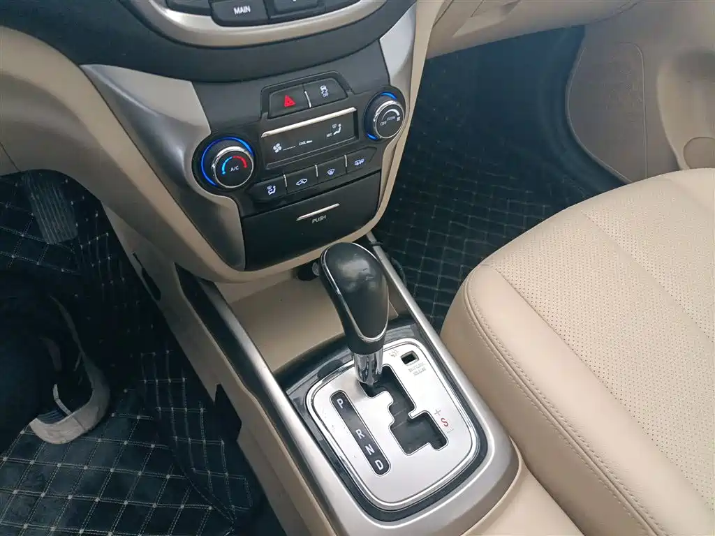 Changan Eado 2016 — фото 14