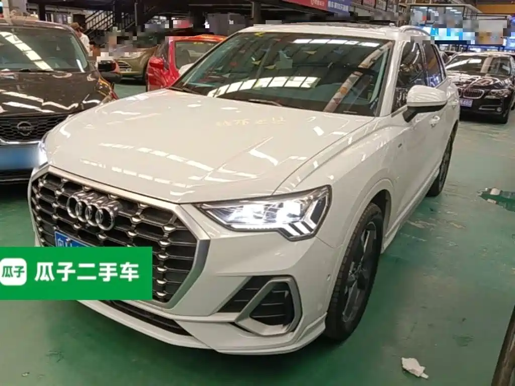 Audi Q3 2021 — фото 1
