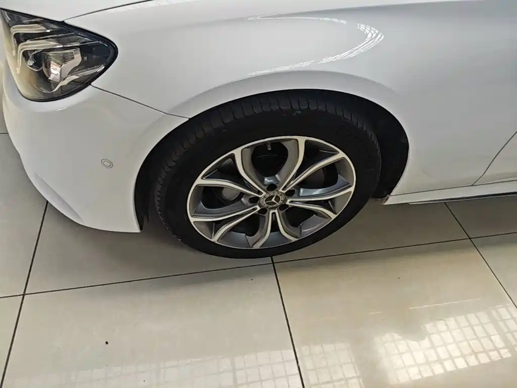 Mercedes-Benz E-Class 2020 — фото 23