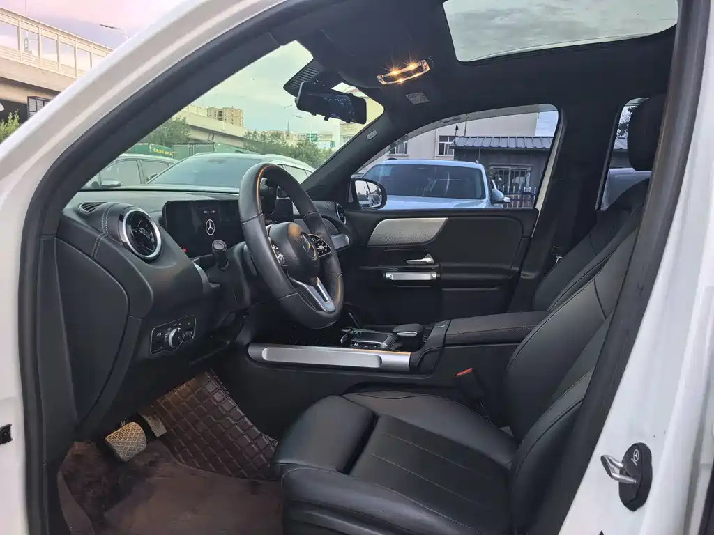 Mercedes-Benz GLB 2022
