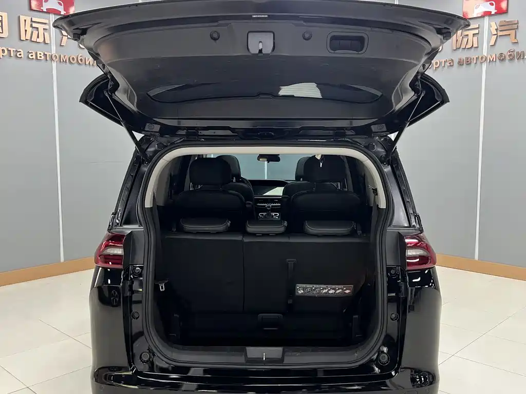 GAC Trumpchi M6 2022 — фото 27