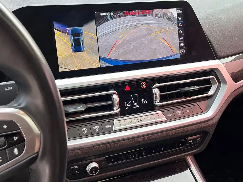 BMW 3 Series 2019 — фото 14