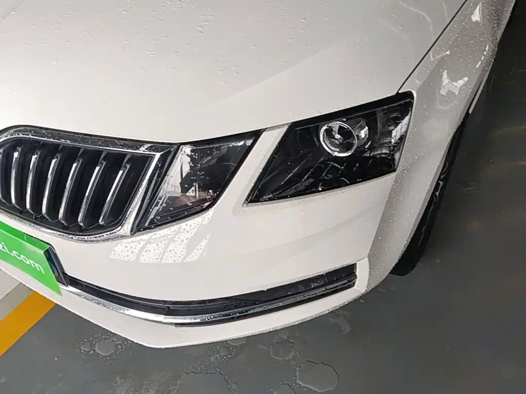 Skoda Octavia 2021 — фото 24