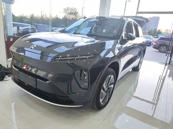 NIO ES8 2023