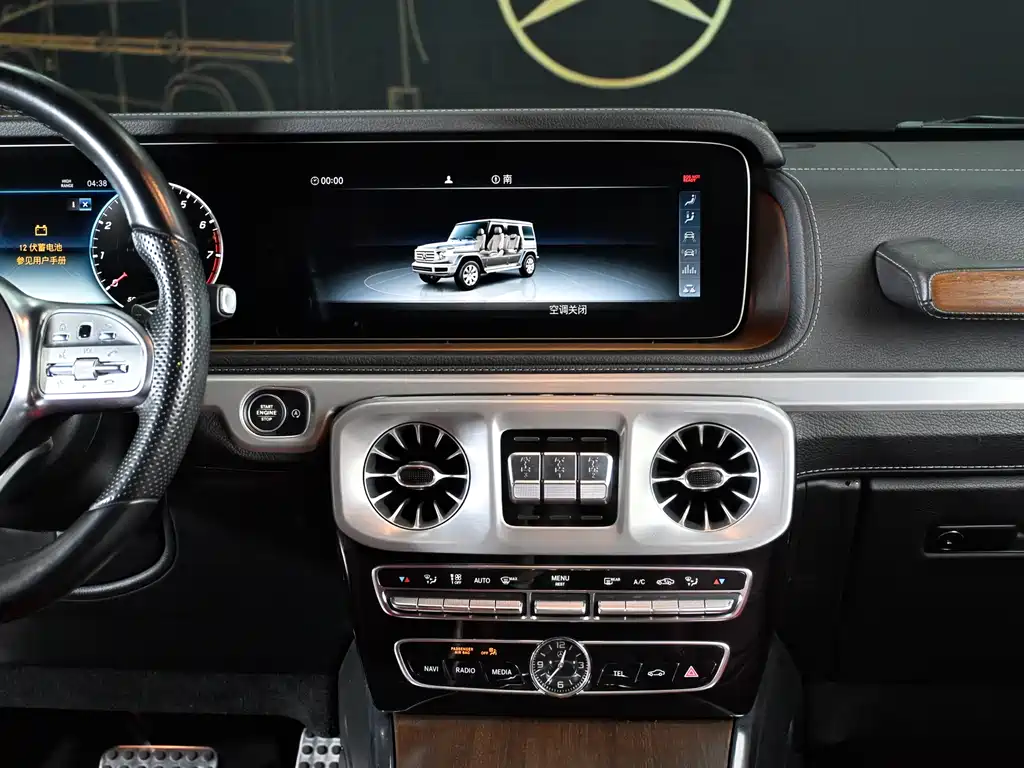 Mercedes-Benz G-Class 2022 — фото 19