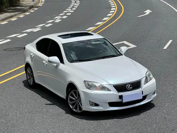 Lexus IS 2009
