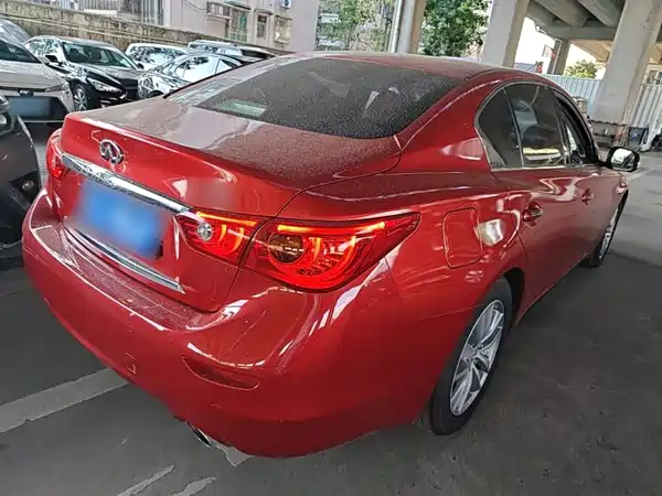 Infiniti Q50L 2015